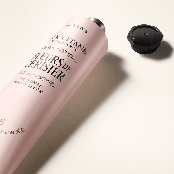 Fleurs de Cerisier perfumed hand cream