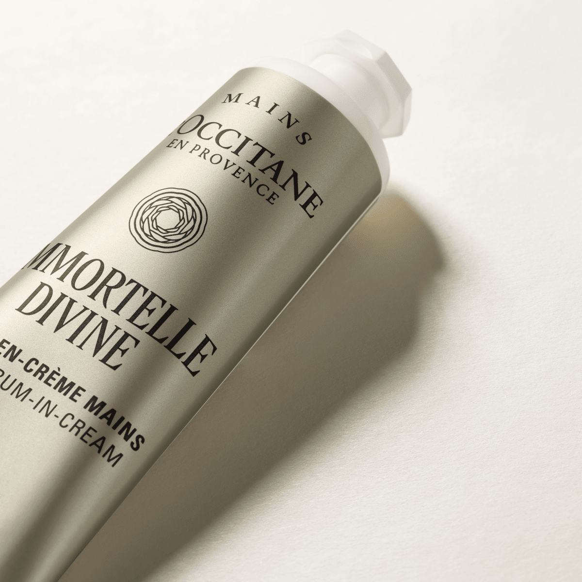 Immortelle Divine Hand Serum-in-Cream