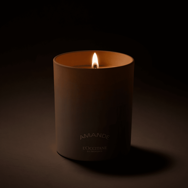Migdolų kvapioji žvakė Normal L'Occitane